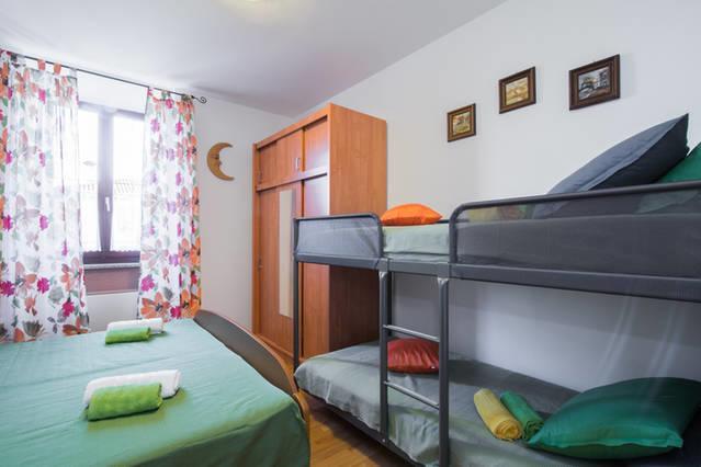 Apartments Vila Marija Ізола Екстер'єр фото