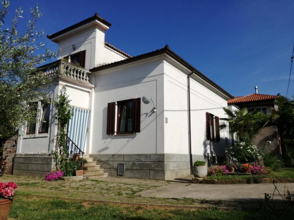 Apartments Vila Marija Ізола Екстер'єр фото
