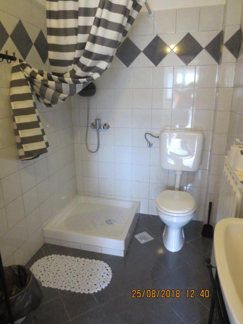 Apartments Vila Marija Ізола Екстер'єр фото