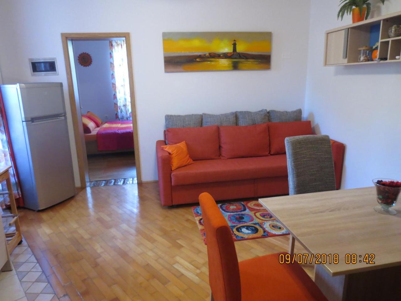 Apartments Vila Marija Ізола Екстер'єр фото